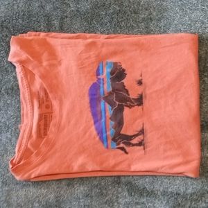 Women's Patagonia small tee